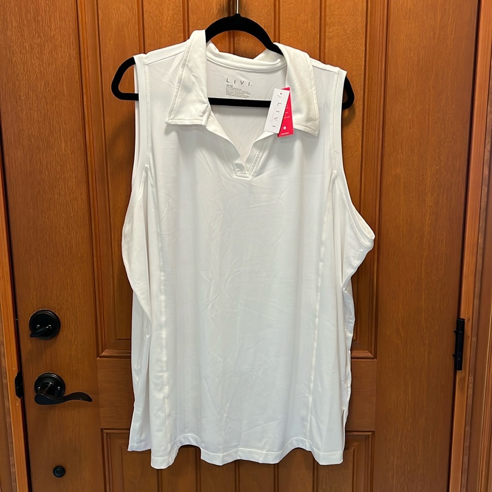 Livi (Lane Bryant) collared split neck sleeveless polo 30/32